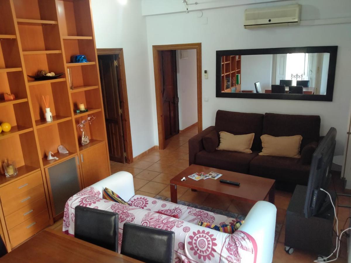 Main Central Station Apartment Валенсия Экстерьер фото